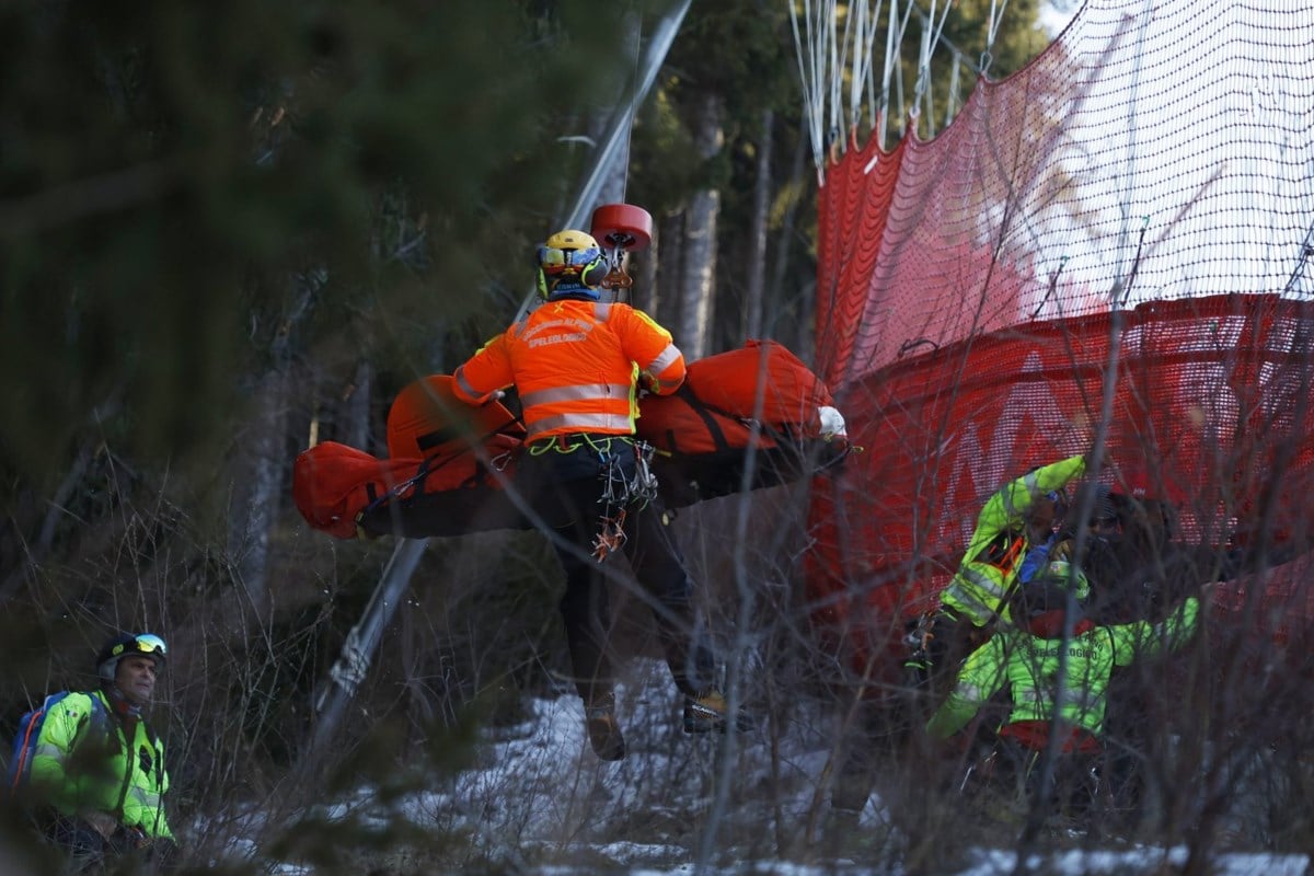 Sarrazin among 2 skiers injured in downhill training in Italy on the slope for 2026 Olympics