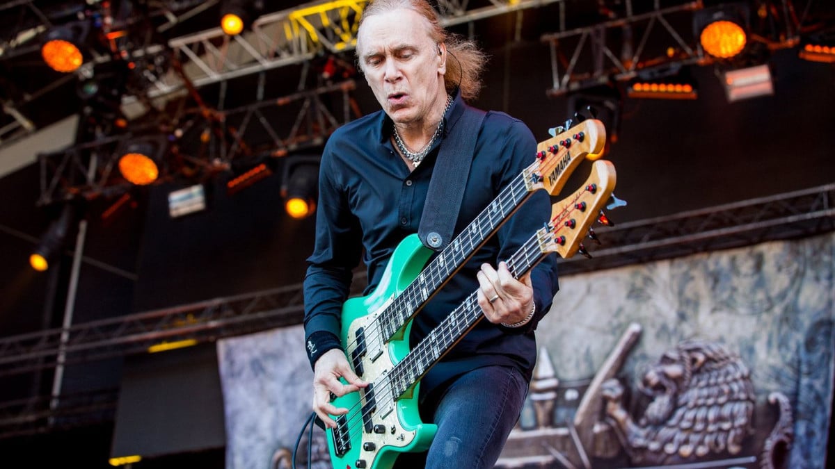 Billy Sheehan Names 'Probably the Greatest' Bass Player Ever, Says 'Some People Don't Get It'