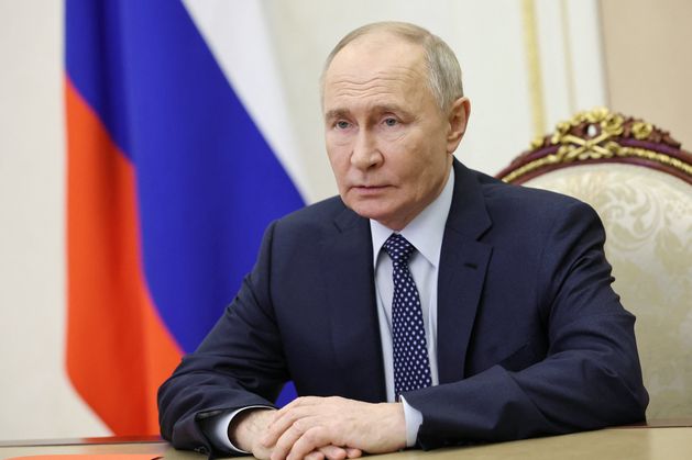 Putin apologises to Azerbaijani leader for 'tragic incident' involving crashed Azerbaijani plane