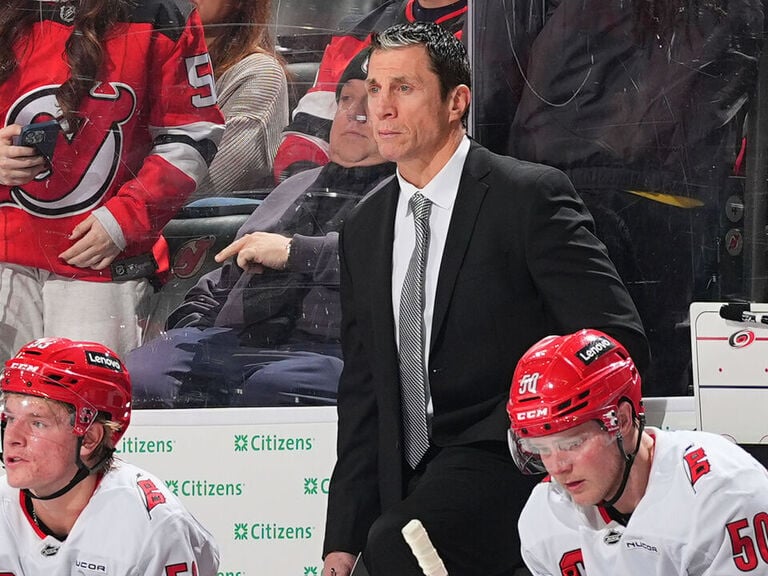 Brind'Amour becomes fastest coach to 300 wins in NHL history