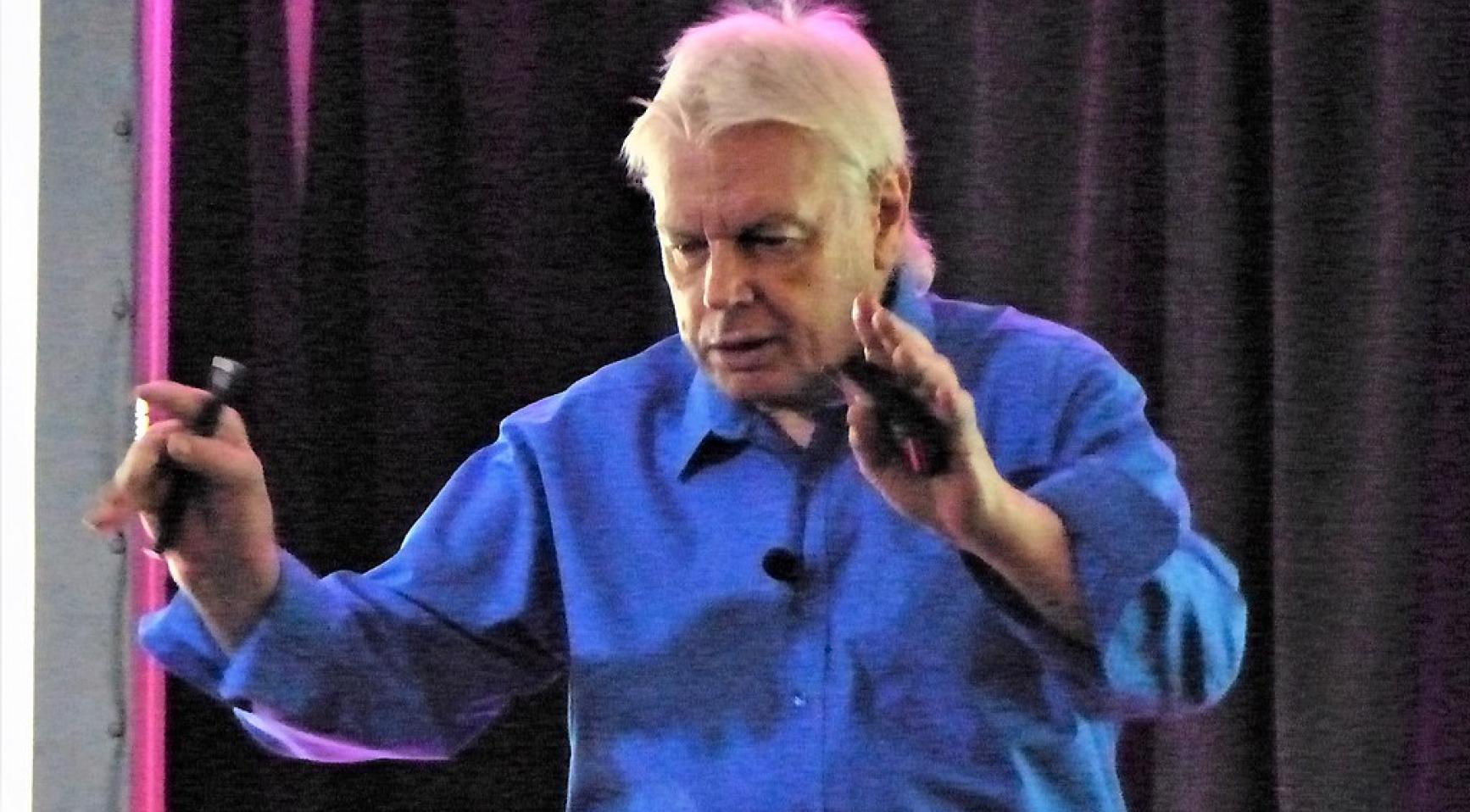 Amsterdam Bans Broadcast of David Icke Speech at Demonstration