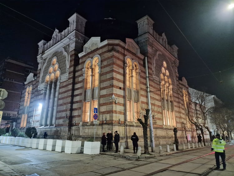 Official Lighting Ceremony of Sixth Hanukkah Candle Takes Place at Sofia Synagogue