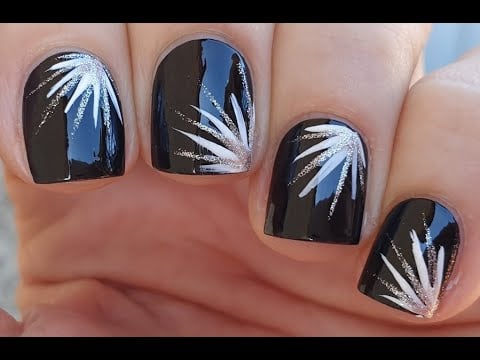 New Year&#39;s Eve Nail Art | Elegant Black Short Nails With Fireworks Nail Art