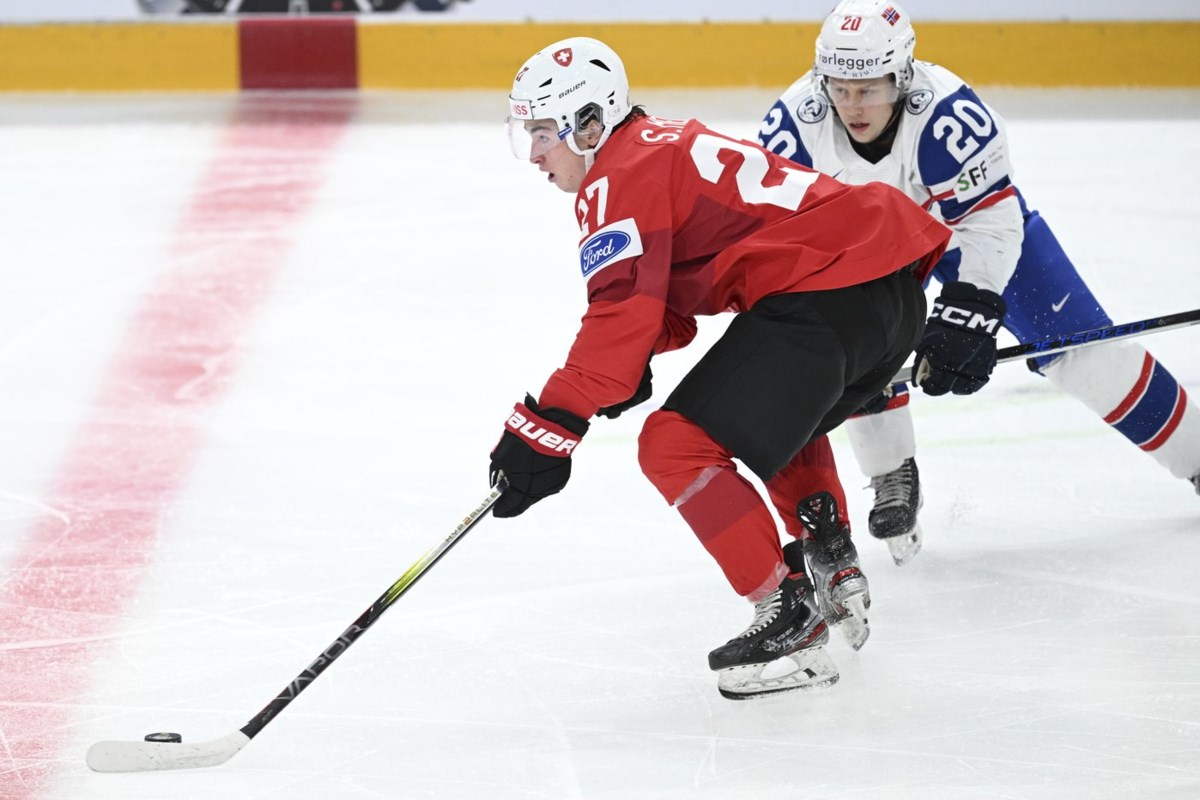 Finland blanks Latvia 3-0 to head into quarterfinals with momentum at world juniors