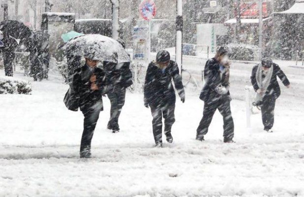 Weather alerts: Blizzard and snow in the mountains and precipitation in Romania