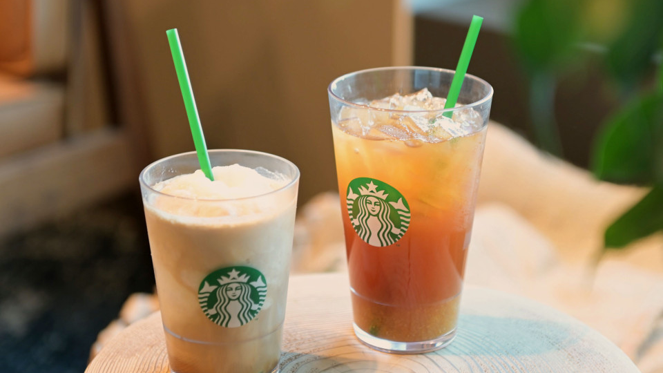 Starbucks Japan to switch to green plant-based straws in January