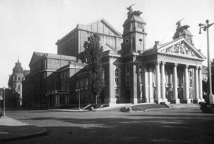 January 3, 1907: National Theatre Building Unveiled