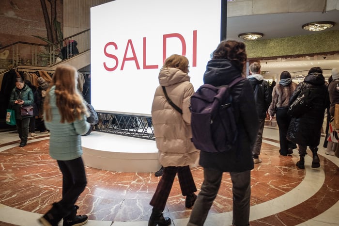 January sales get under way in Italy