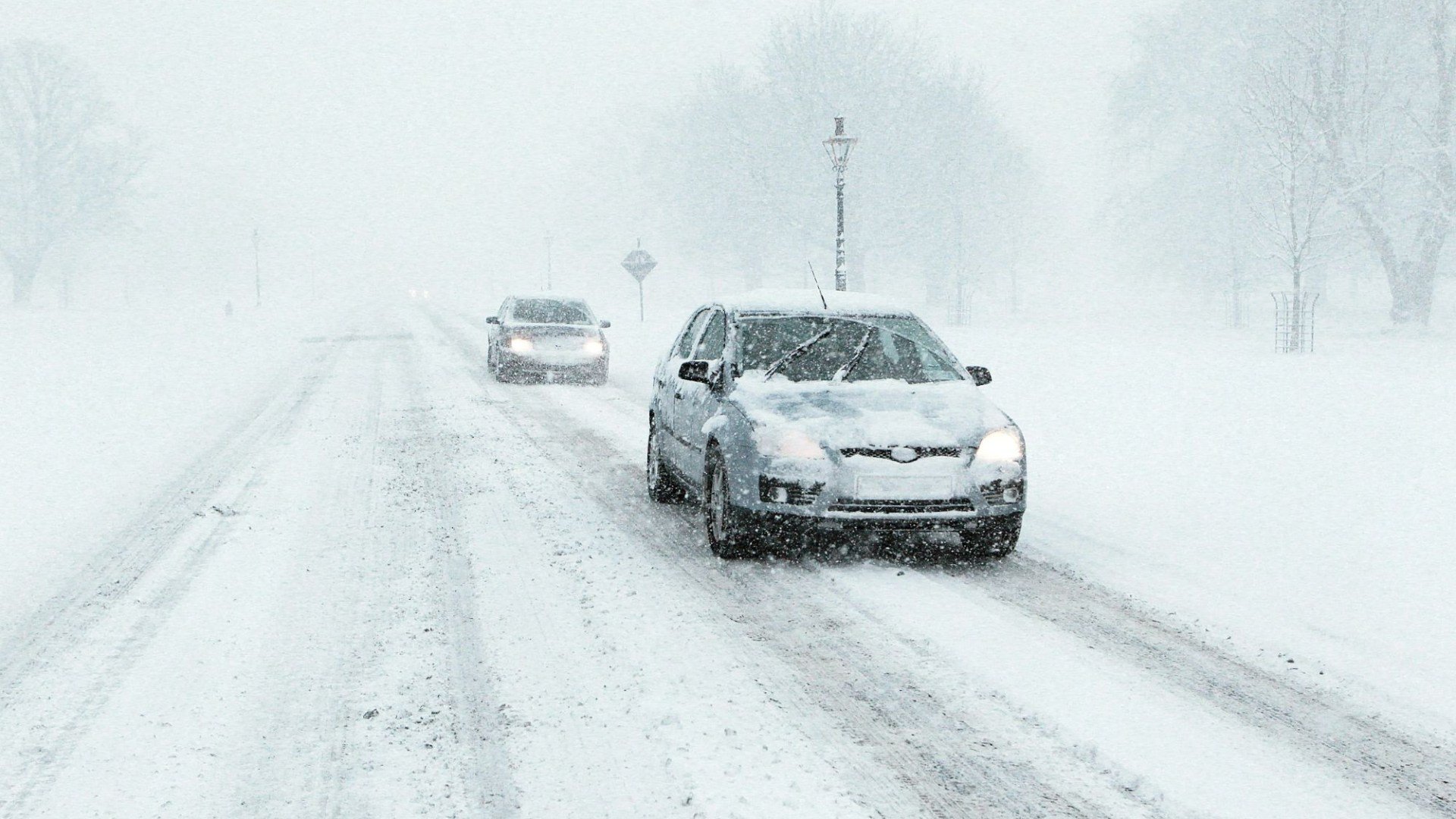 Ireland warned 'prepare for heavy snow' as Met Eireann alerts kick in for 26 counties & events cancelled over freeze