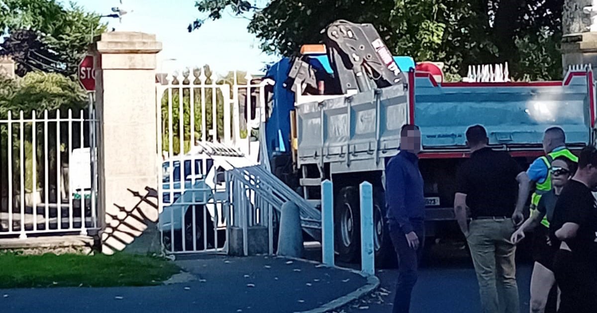 Historic Phoenix Park gate to be reinstated this month after lorry damage