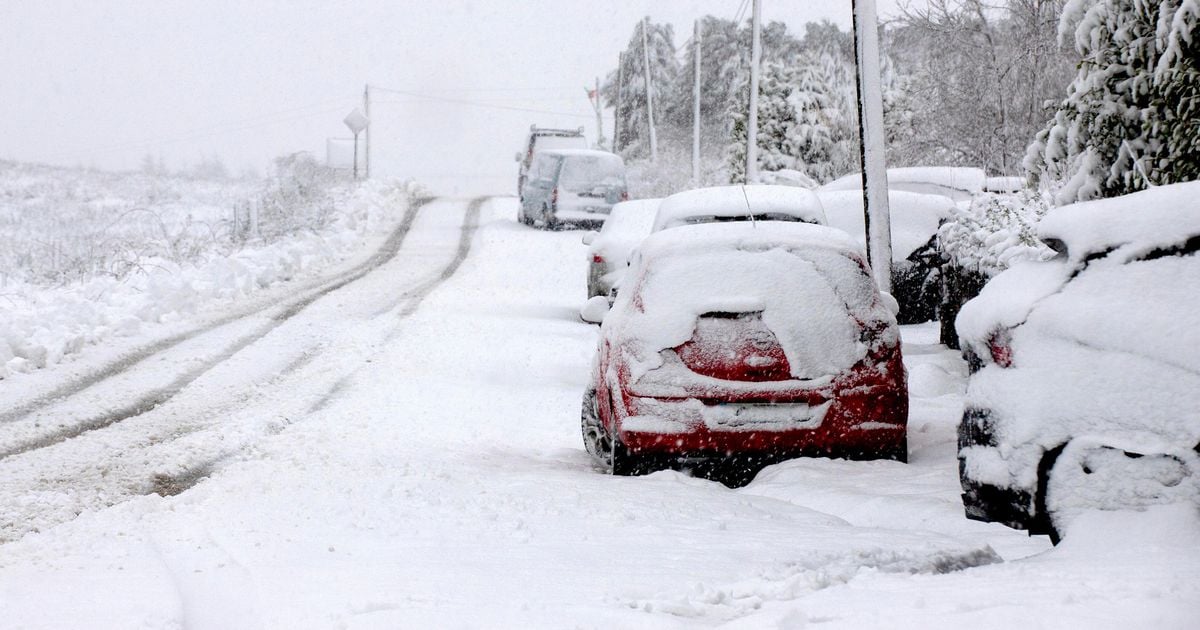 Ireland snow: Schools closed, cars abandoned and homes without water as weather warning extended