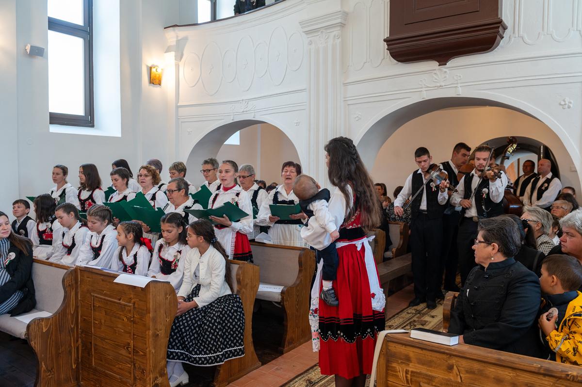 The Hungarian Reformed Church presents its services in a year-round campaign