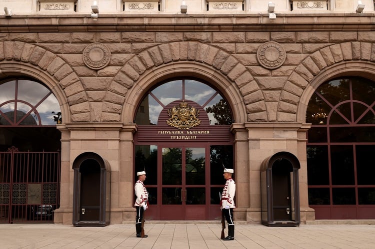 Head of State to Confer His Honorary Sign on Two Service Persons for Contributing to Armed Forces' Development