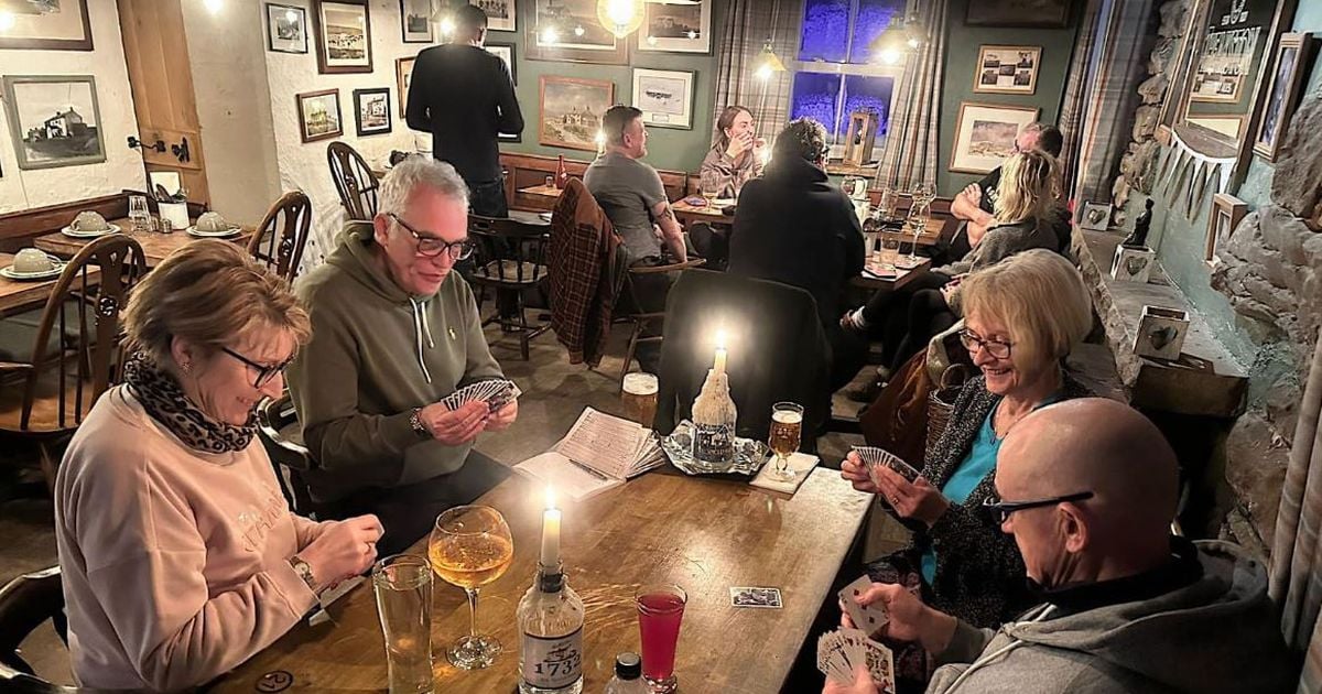 Group snowed in at pub won't get thirsty as manager reveals how much beer is left