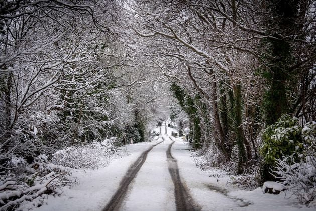 Local farmers help rescue four Kerry families snowed in without water or electricity since Saturday