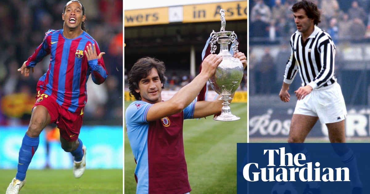 Which football teams have won the league without a shirt sponsor?