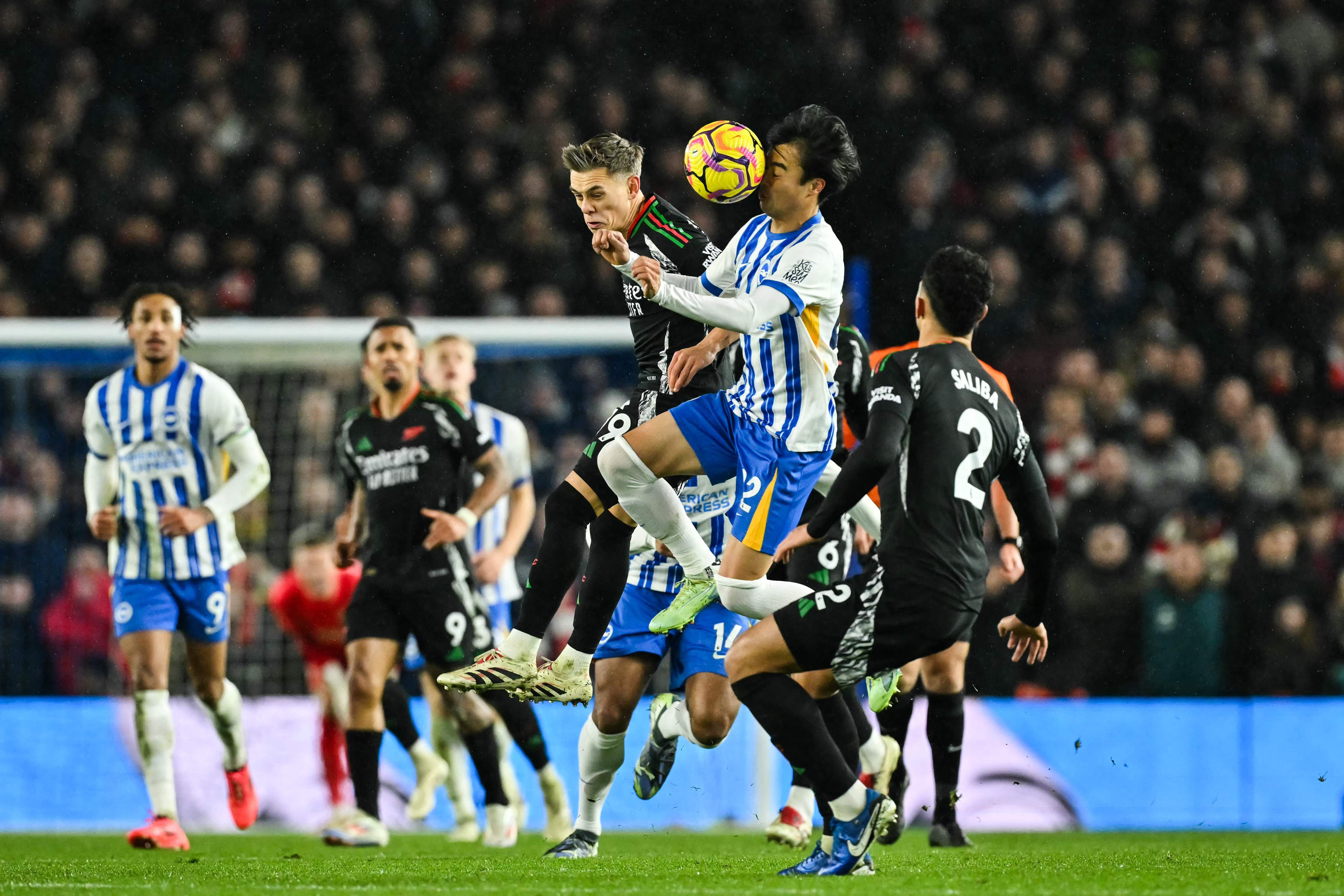 Arsenal draw at Brighton edges Liverpool closer to Premier League title