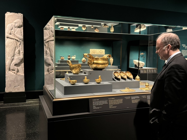 Culture Ministry Takes Steps to Protect Ancient Exhibits at Getty Museum from LA Blaze