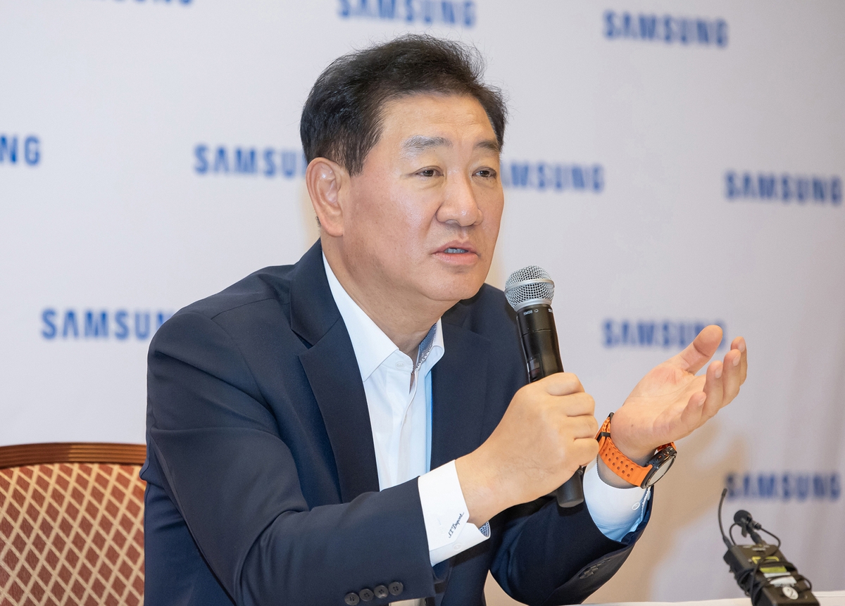 (CES 2025) Samsung Electronics CEO expects AI-driven rebound in 2025 performance