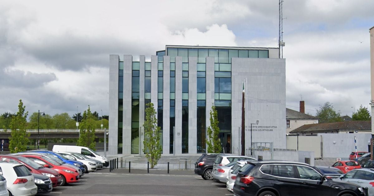 Close female associate of Drogheda feud mob boss due in court on suspected money laundering offences