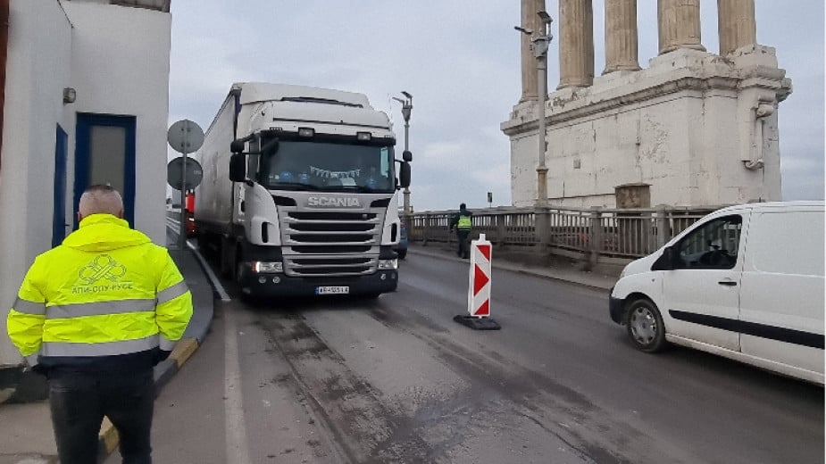 Danube Bridge repairs hinder border traffic in Ruse