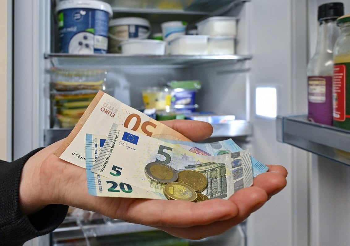 Annual inflation at 3.3% in Latvia