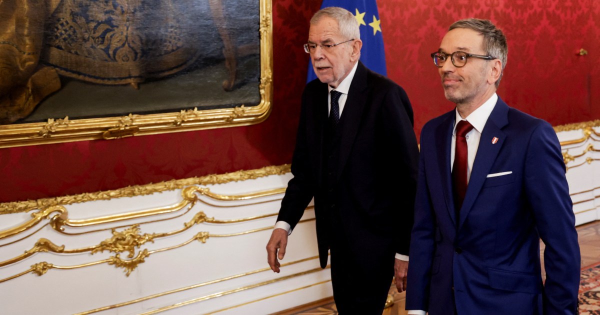 Austrian president tasks far-right leader with forming government