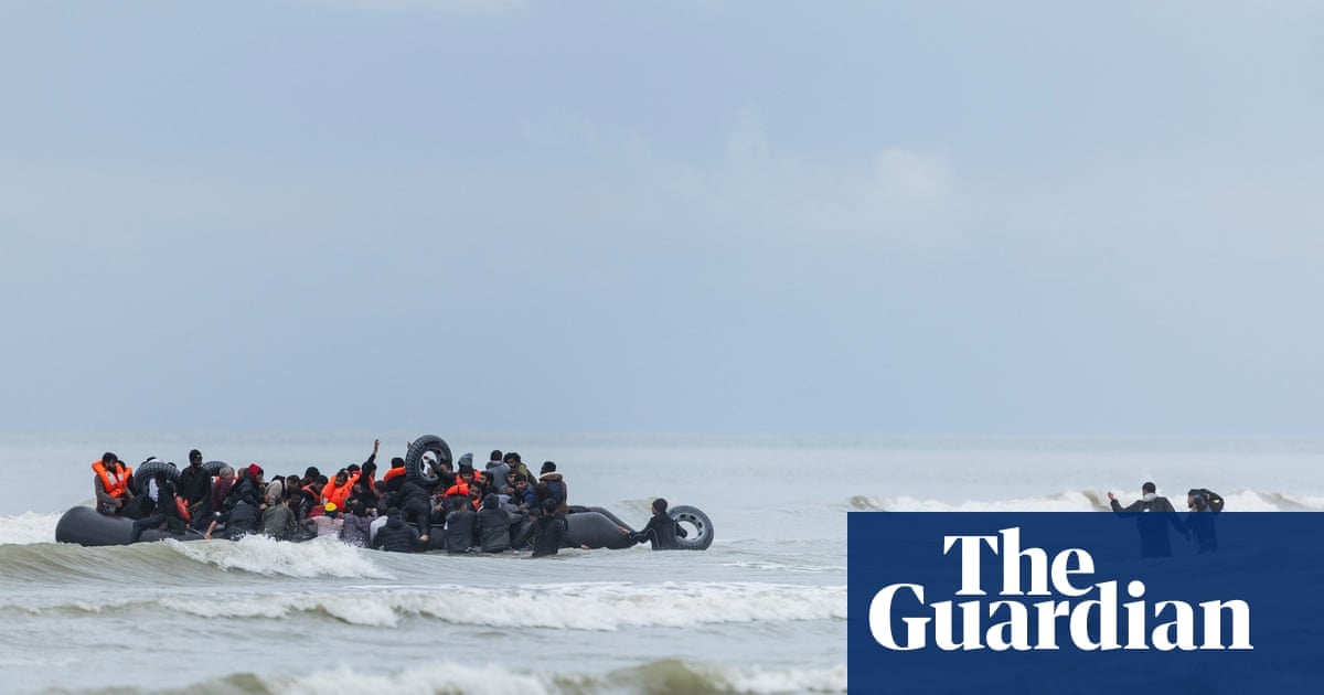 Protesters in Calais condemn UK policies to stop Channel crossings