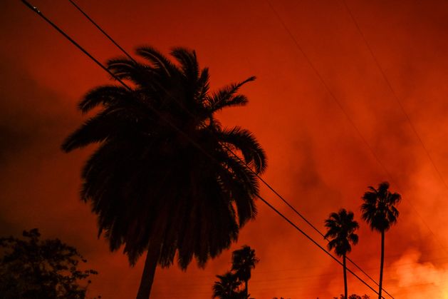 Biggest Los Angeles wildfire switches direction, posing new threat and evacuation orders