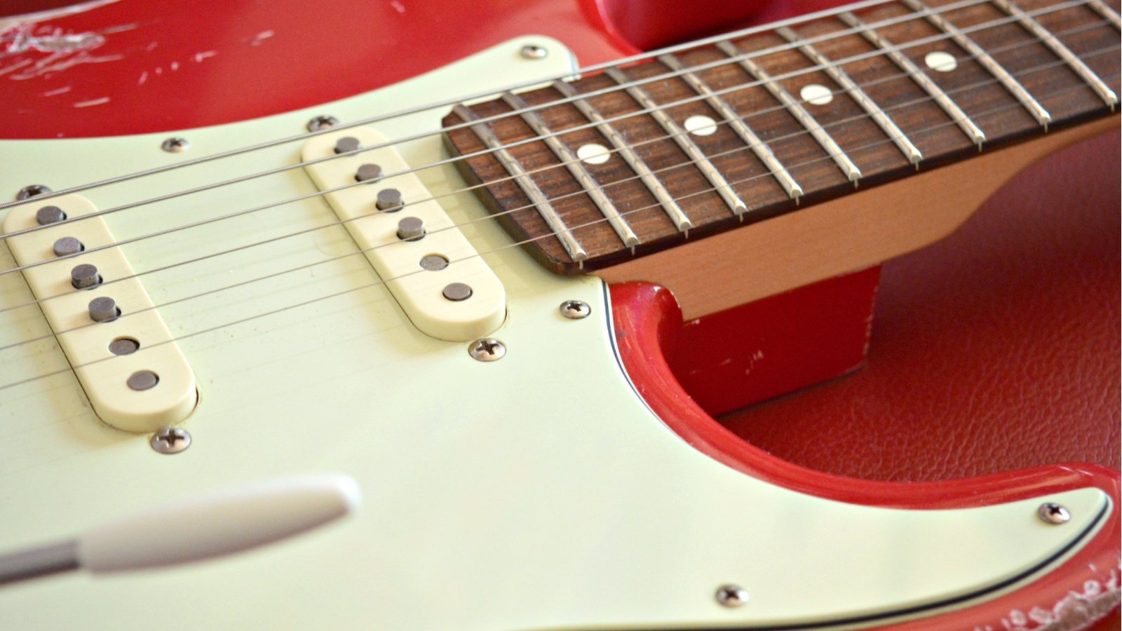 Authentic or Overdone: Is This Popular Trend Making New Electric Guitars Feel Fake?